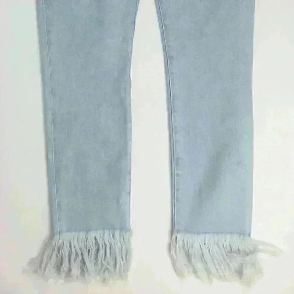 NWT $188 Levi's Womens 24x32 501 Skinny Jean - Picture 7 of 8